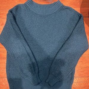 American Eagle Pullover Sweater